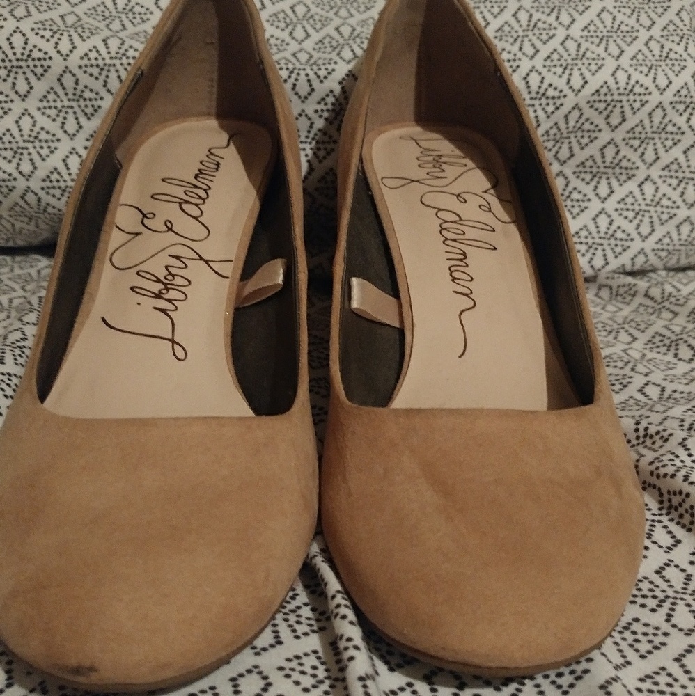 Libby Edelman chunky heel pumps